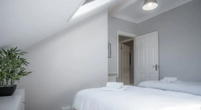 Langland Road - 2 Bedroom Town House