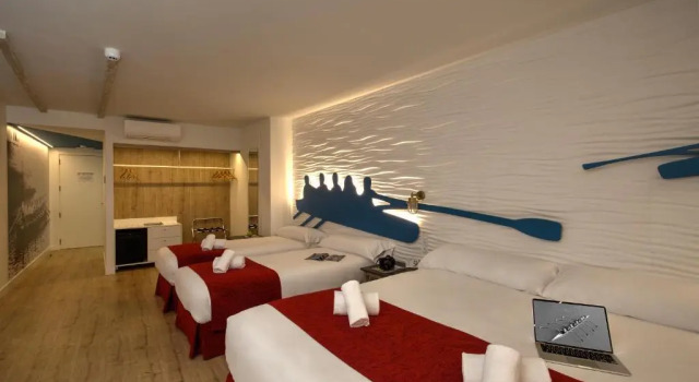 Четырёхместный номер Standard Casual de las Olas San Sebastián by Casual Hoteles