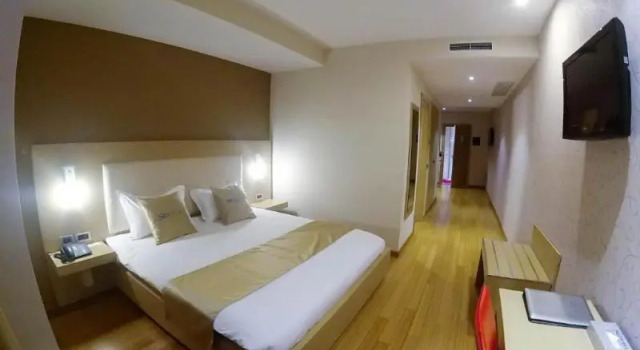 Номер Standard Sky 2 Hotel Tirana