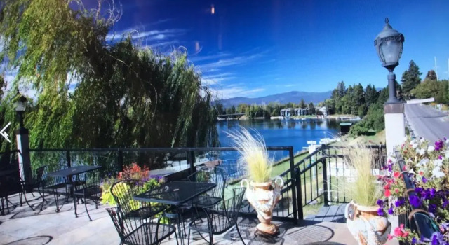 Люкс Swan River Inn
