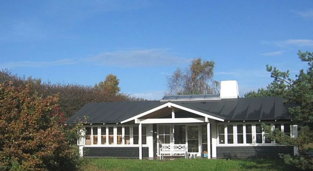 "Egil" - 700m from the sea in NE Jutland, Rezerwuj Hotel Hotele w Laeso Island z parkingiem, Parking