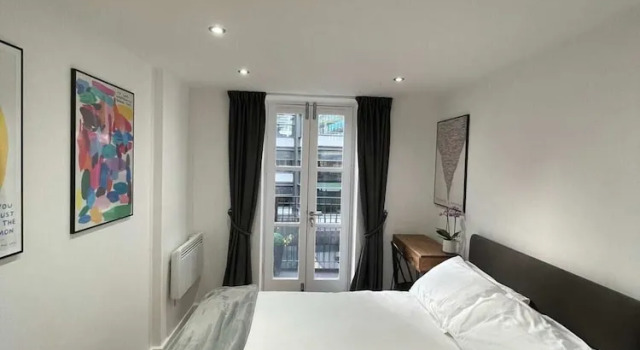 Stunning 3BD Maisonette W/balcony - Old Street!