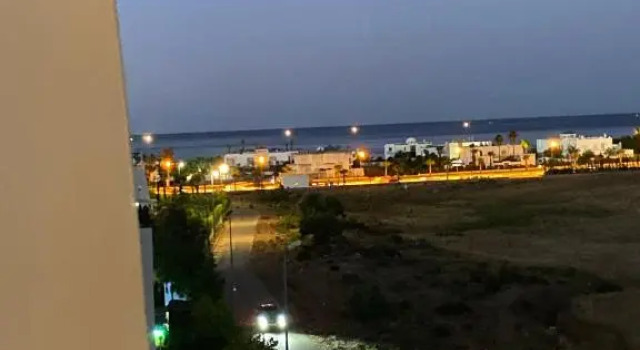 appartement luxueux-piscine privée-2min la plage, Rezerwuj Apartament Hotele w Tanger-Tetouan z parkingiem, Parking