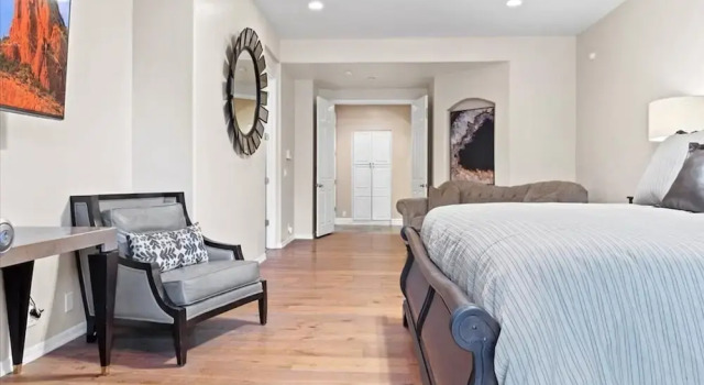 Студия Massive North Scottsdale 6 Bdrm w/ Oasis Backyard!