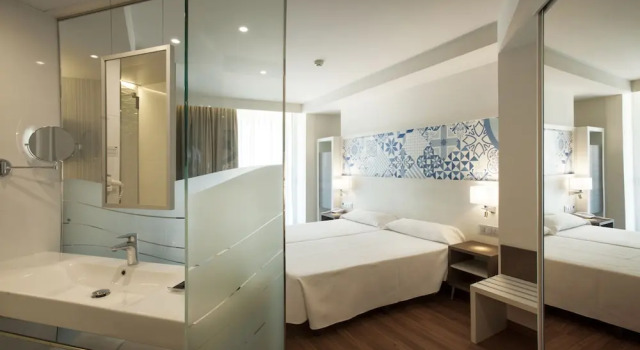 Двухместный номер M с балконом Port Benidorm Hotel & Spa Sup