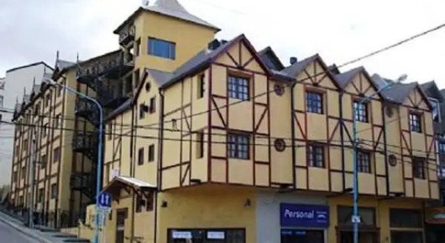 Кровать в общем номере Hotel Villa Brescia