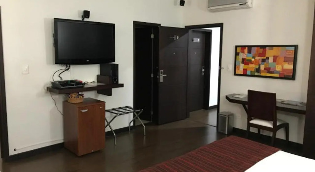 Трёхместный номер Deluxe HBCF Hotel Boutique Casa Farallones de Santiago de Cali