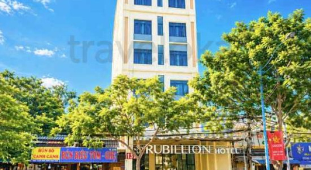 Rubillion Hotel - 5-Min Walking to Back Beach, Забронировать Отель Отели Бариа-Вунгтау с парковкой, Парковка