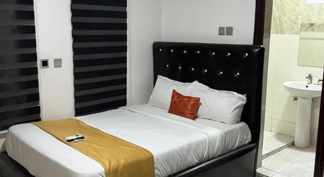 Апартаменты с 3 комнатами RBZ Apartments