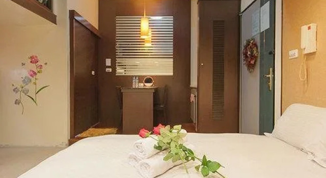 Kaohsiung near Main station - Girl House Bali style Quad room, Забронировать Отель Отели Гаосюн 3 звезды, 3*