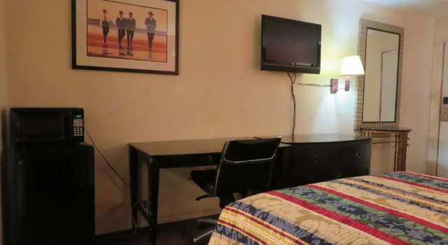 Четырёхместный номер Standard Travel Inn Beaumont
