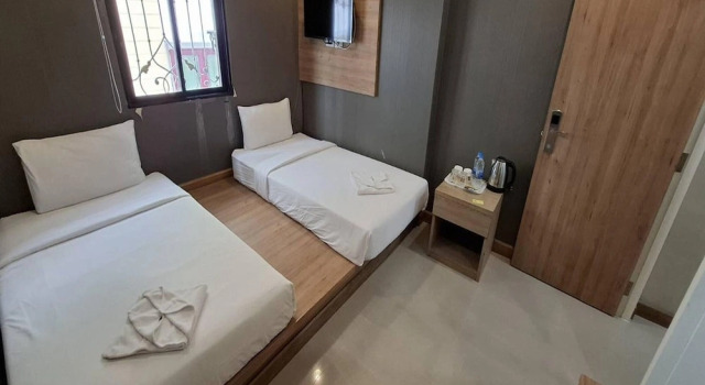 Spacious Twin Escape Deluxe Comfort for Two, Забронировать Дом для отпуска Коттеджи Бангкока, рядом с Royal Thai Police Headquarters, Коттедж