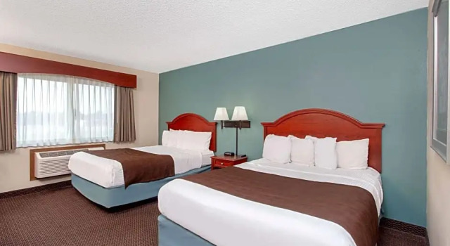 Двухместный номер AmericInn by Wyndham Chippewa Falls
