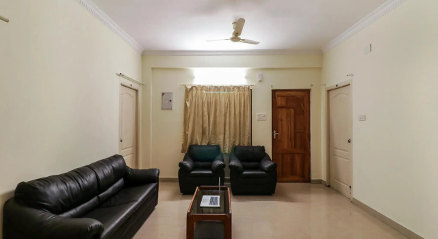 Capital O 35480 Coastal Bay Service Apartments, Rezerwuj Apartament Hotele w Andhra Pradesh z parkingiem, Parking