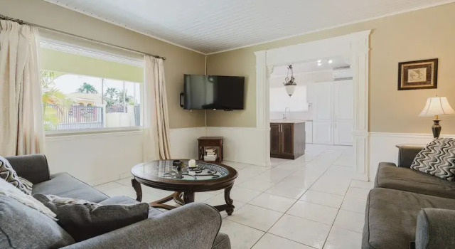 Happy Daze Villa in Paradera, Book Villa Hotels in Paradera with Parking, Parking