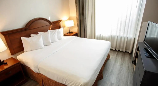 Двухместный люкс c 1 комнатой Country Inn & Suites by Radisson, Harrisburg West Mechanicsburg