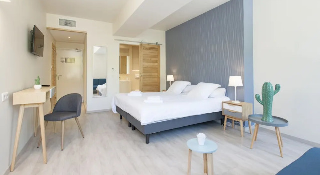 Номер Deluxe Hotel Restaurant des Maures