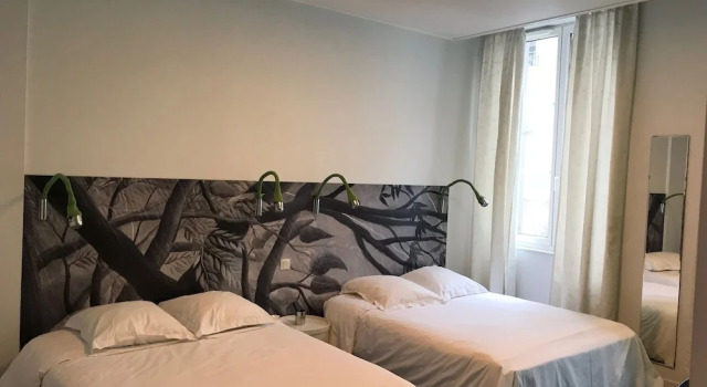 Шестиместный номер Comfort Hôtel Continental