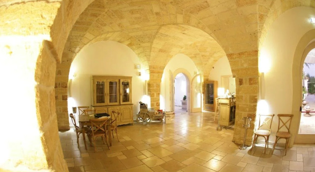 Masseria Terra dei Padri, Book Hotel Hoteller i Campi Salentina med parkering, Parkering