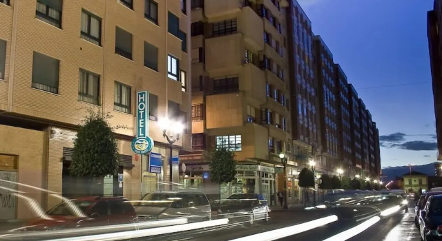 Hotel Playa Poniente, Prenota Hotel Gijón 