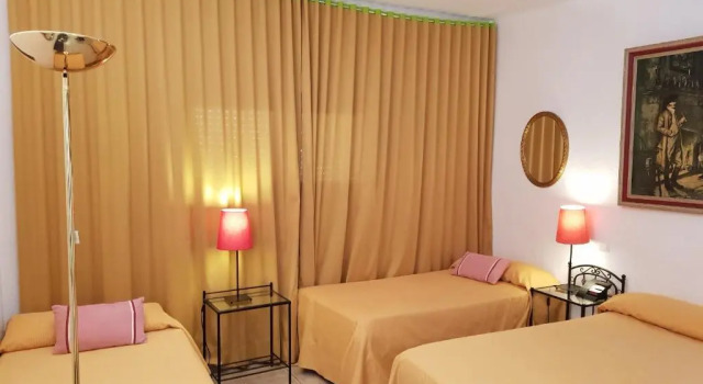 Четырёхместный номер Standard Hostal Residencia Catalina