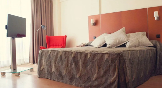 Номер Deluxe с балконом и с видом на город Hotel Oasis Plaza
