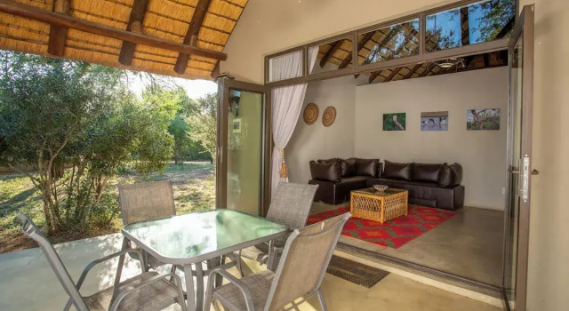 Номер Luxury Kubu Bush Lodge