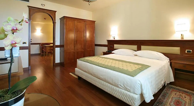 Полулюкс Villa Quaranta Tommasi Wine Resort & Thermal SPA