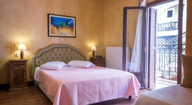 Двухместный номер Standard с видом на бассейн Villa Virginia Hotel
