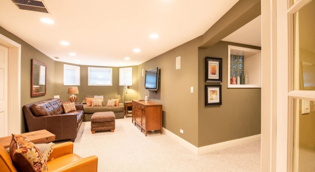 Апартаменты Classic с 3 комнатами Chicago Guest House on Newport Avenue