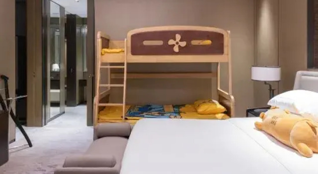 Четырёхместный семейный люкс Golden Eagle Summit Hotel Kunshan