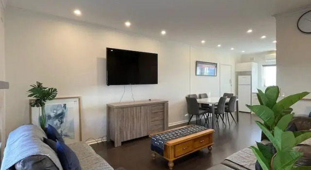 Unwind Esplanade Beach Escape no 10, Book Lejlighed Adelaide 