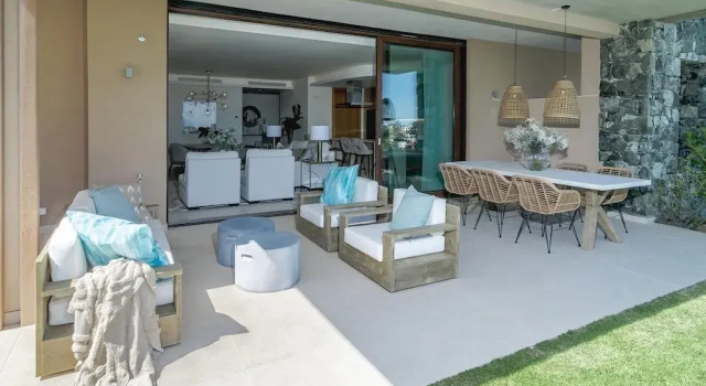 LO - Luxury 3 Bedroom Apartment , Stunning Views, Забронировать Апартаменты/квартира Отели Бенаавис с парковкой, Парковка