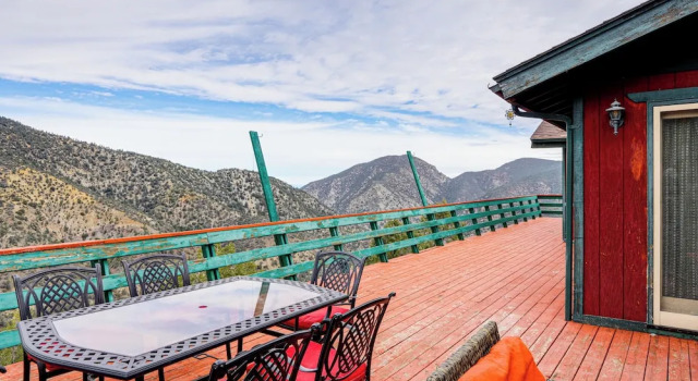 Private Sauna & Mtn-view Deck! Kern County Home, Réserver Hôtel Pine Mountain Club 