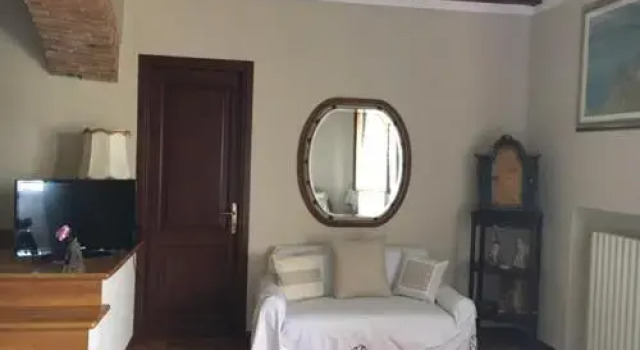 Al Castello Vino B&B, Buchen Sie Bed & Breakfast Hotels in Iseosee mit Parkplatz, Parkplätze