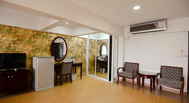 Номер Deluxe Pattaya Hiso Hotel