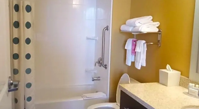 Четырёхместный люкс с 2 комнатами TownePlace Suites by Marriott Carlsbad