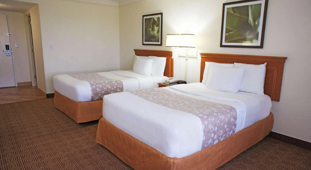 Четырёхместный номер Standard La Quinta by Wyndham Coral Springs University Dr