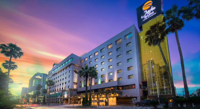 Jeju Sun Hotel & Casino, Забронировать Отель Отели Чеджу с бассейном, рядом с Туристическое агентство Jeju Bara, Бассейн