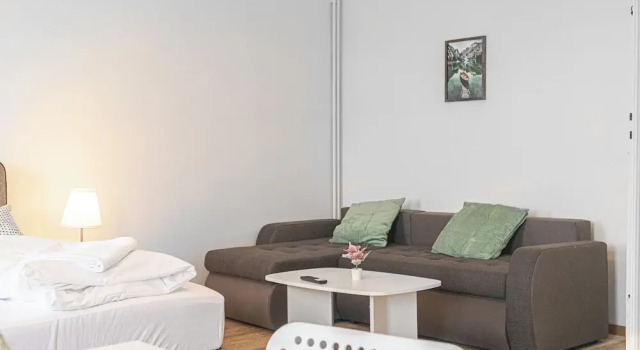 Cozy 2BR Stay Near AKH With WiFi