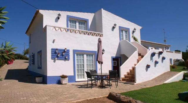 Quinta dos Medronheiros, Rezervovat Rekreační dům Hotely v Sotavento s parkováním, Parkování