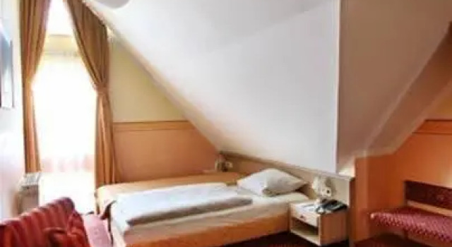 Gasthof Die Krone, Reservar Hotel Schwabisch Hall Swabian Forest