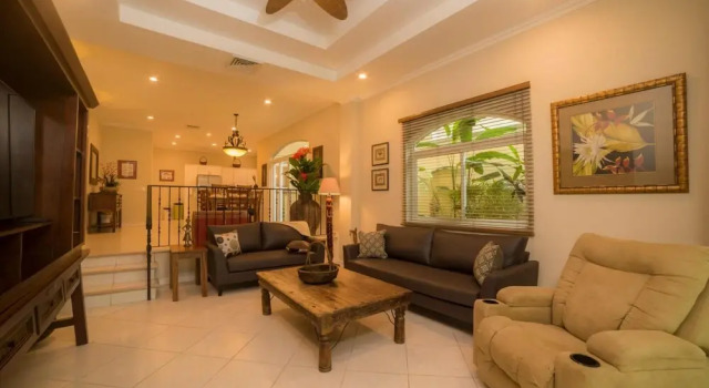 Colina 4E - 2 bdr 2 Bath, Rezervovat Hotel Hotely v Puntarenas s parkováním, Parkování