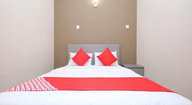Super OYO 43935 Mancalin Hotel, Rezervovat Hotel Indera Mahkota Malajsie