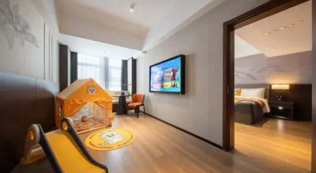 Семейный люкс The GiorgioMorandi Hotels (Jinan Lushan South Subway Station Fuli Plaza)