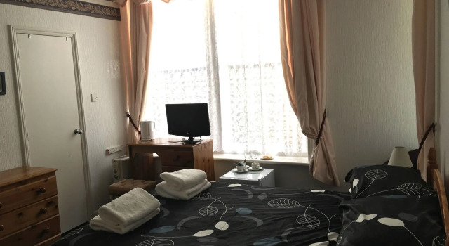 The Carlton Lodge