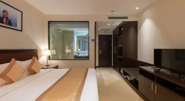 Номер Deluxe с балконом Red River View Hotel