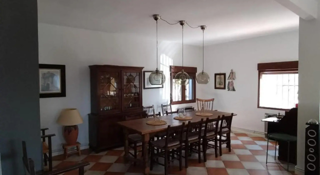 Puerta Laguna - Casa con parcela, Забронировать Отель Ита La Alcarria