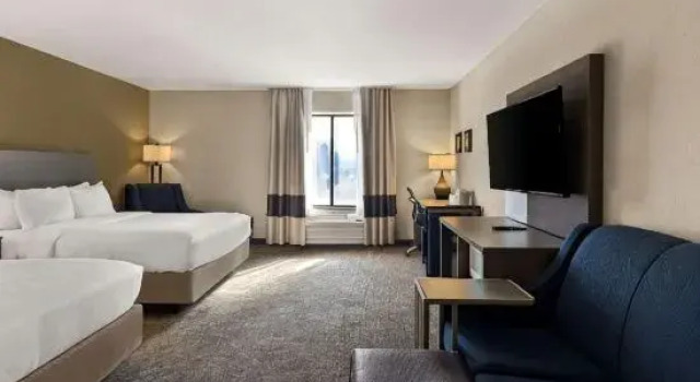 Четырёхместный люкс Comfort Inn Huntington Near University