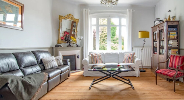 Maison d'Hôtes La Villa Corisande, Réserver Villa Hôtels à Eymet avec parking, Parking